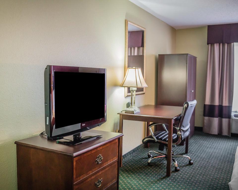 Comfort Suites Escanaba Exterior foto